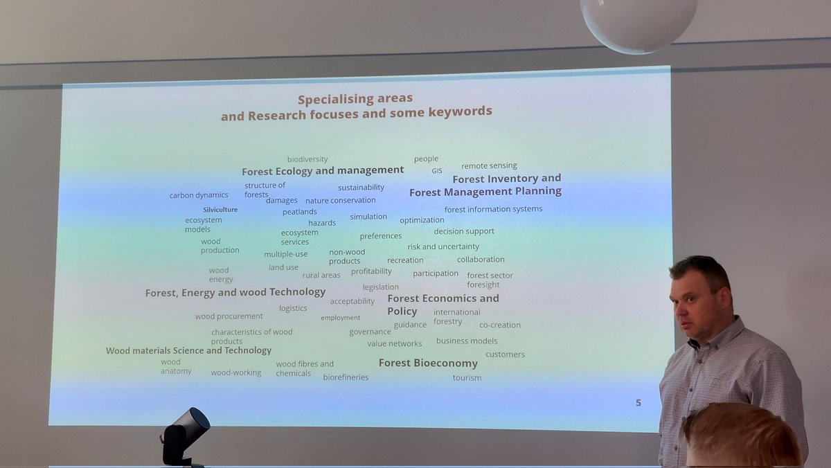 OECD-delegation getting information about vital forest bioeconomy of @pohjoiskarjala. Prof. Jouni Pykäläinen telling about forestry at @UniEastFinland together with @Arbonaut_Ltd @LukeFinland @MTKry @metsakeskus @pkliitto