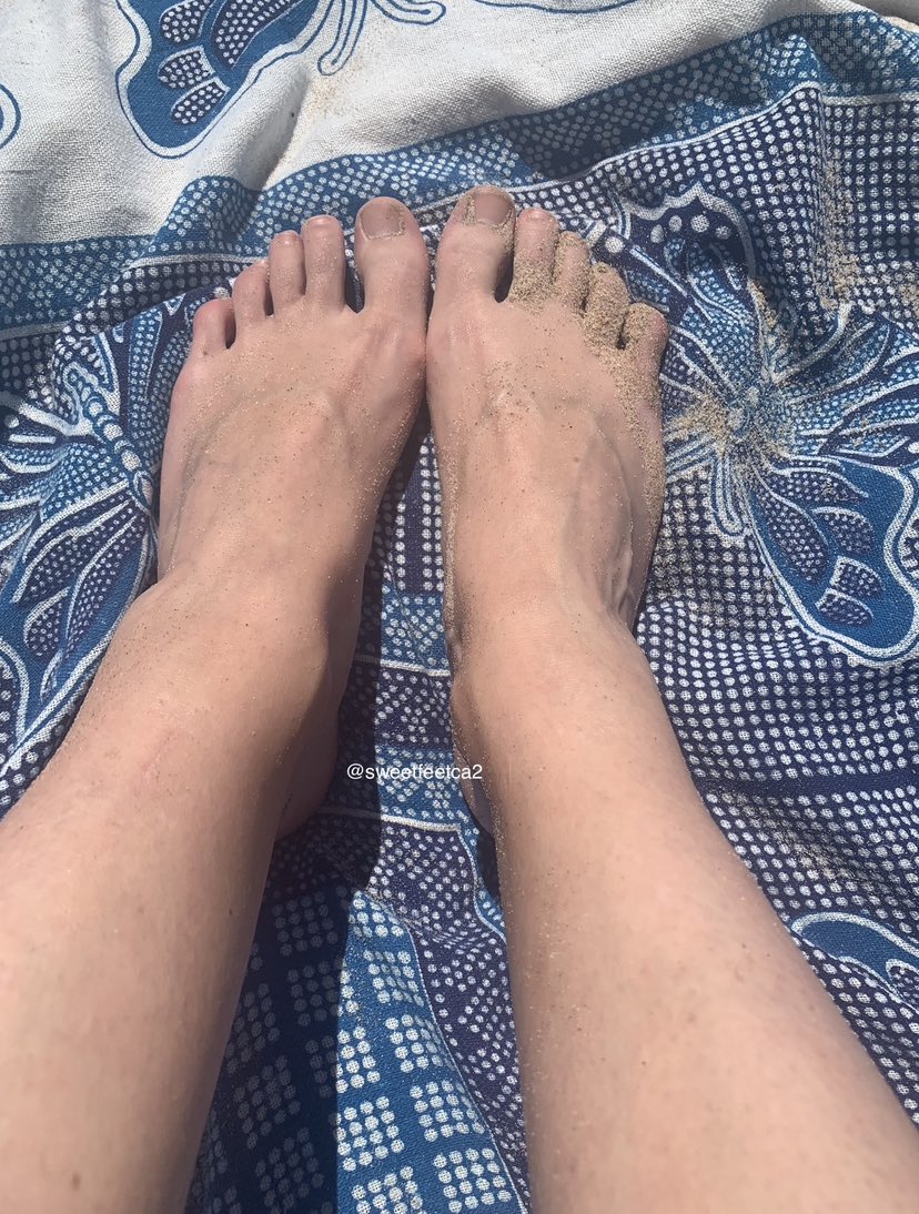 Sweet_CaB's tweet photo. Are you a fan of the beach? #sandfeet #feet_pic #feetseller #onlyfansfeet
#feet_lover @rtfindom_feet #feetforsale @paypiglose_r @rt_feet https://t.co/D0xhWGGvH0
