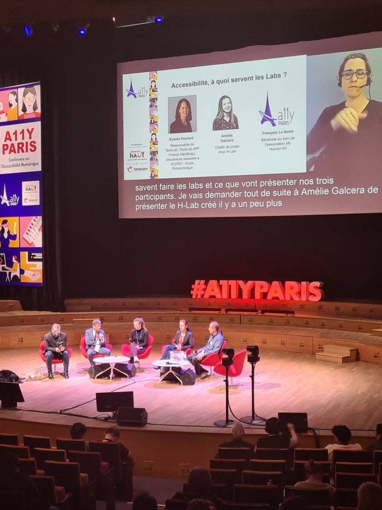 #A11yParis 
Nouvelle table ronde à <a href="/a11yParisOrg/">A11y Paris</a> : Accessibilité, à quoi servent les Labs ?
@EstellePeyrard
(<a href="/apfhandicap/">APF France handicap</a>), Amélie Galcera (@hlab_asso) et François LE BERRE (@MyHumanKit)  et Stephane Gaillard @INJAParis 
#Technologie #Handicap #Inclusion #Accessibilité #Recherche