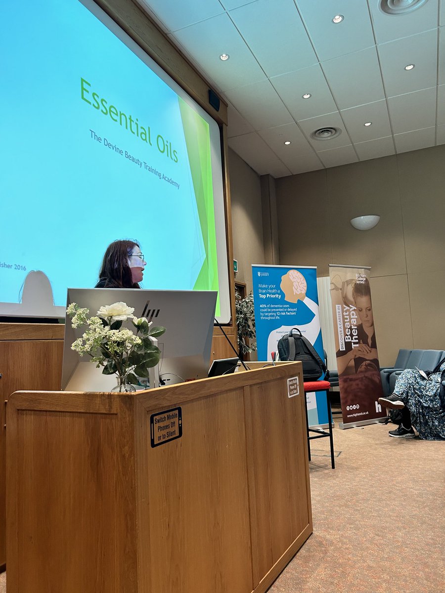 Ending the day with Natalie all about aromatherapy for the soul #toptotoe