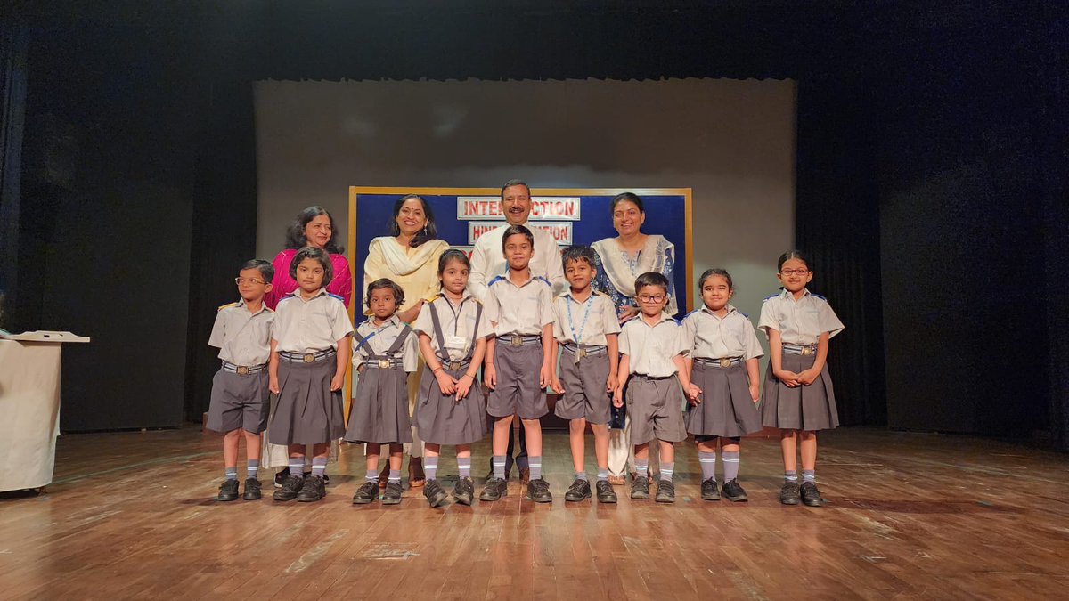 GanguliKuhu's tweet photo. Hindi group recitation # std. 1# Foundational stage #Ahlcon Public school https://t.co/ZOk4cyoipj