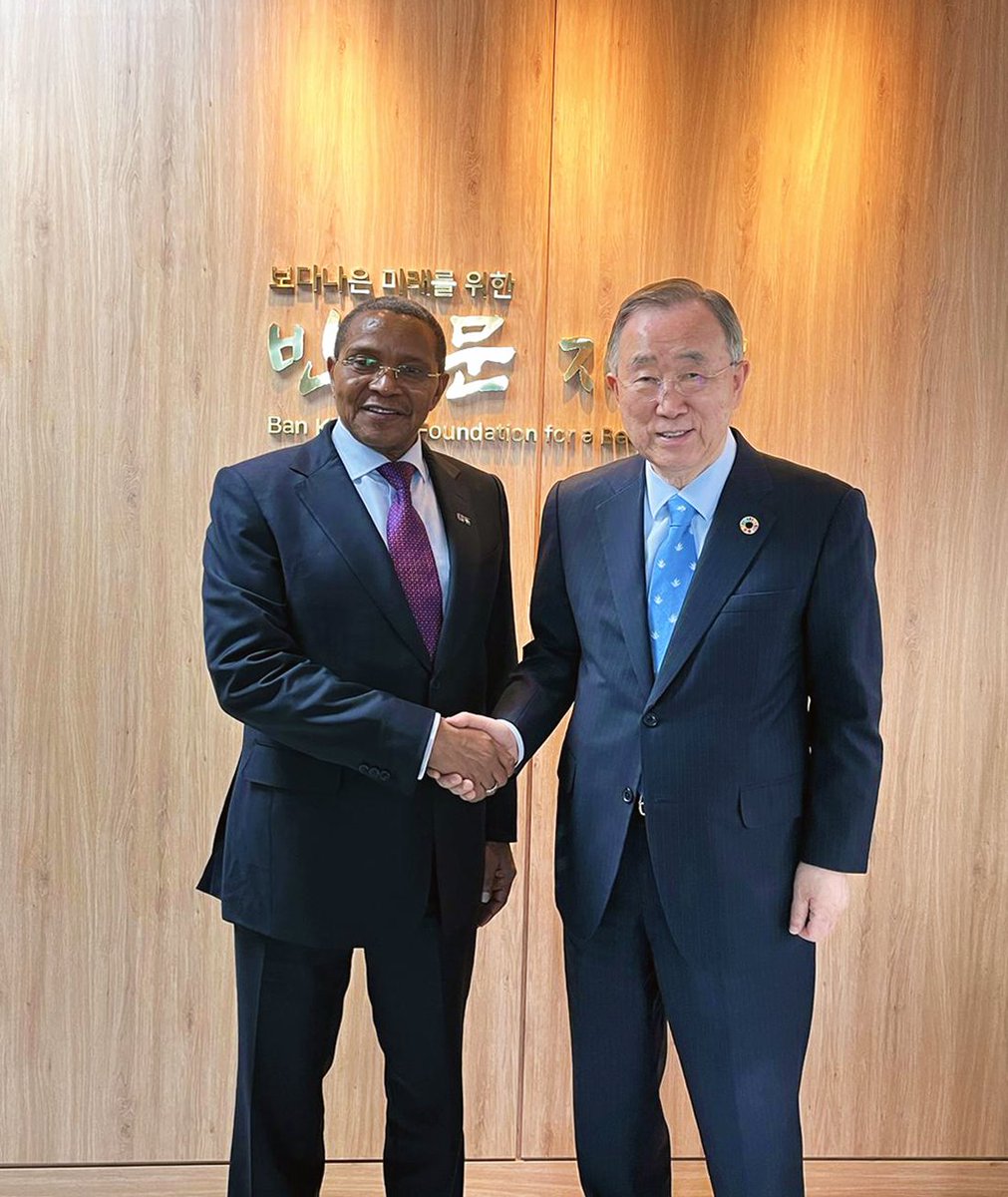 GPEChair's tweet image. It was a pleasure to meet former @UN Secretary-General Ban Ki-moon.

Education is vital to empower individuals and communities. #Korea is an inspiration for #TransformingEducation and has the expertise and resources to advance education in @GPforEducation partner countries.