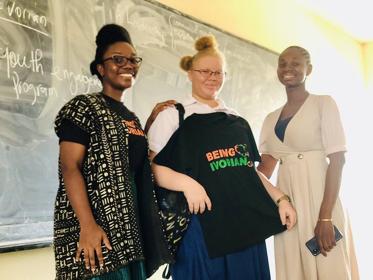 BeingIvorian's tweet photo. L’engagement citoyen au delà d’être une valeur, est une nécessité pour le développement d’un pays. 

Nous sommes heureux d’avoir partagé un moment  d’échanges autour du leadership communautaire au Lycée moderne Amondji Pierre d’Adjamé, ce mercredi 10 mai 2023.

#beingivorian #ci https://t.co/1cwXJcWe9P