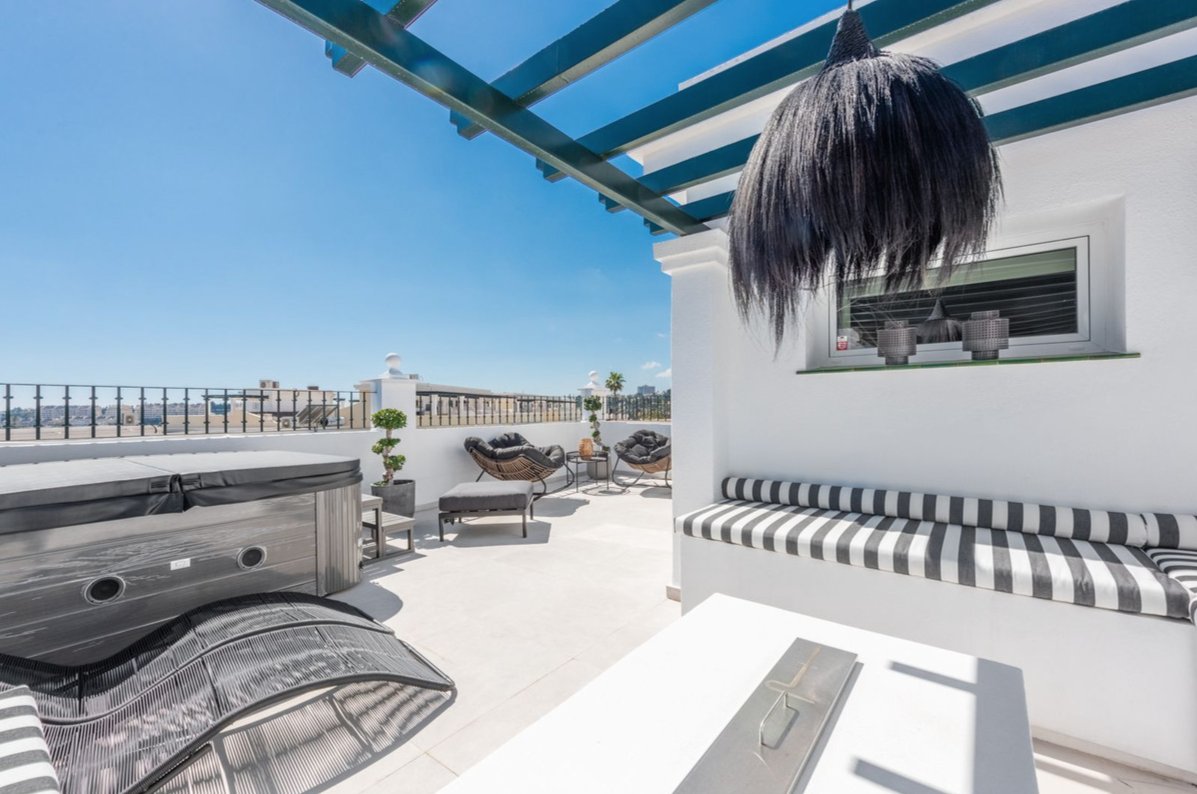 affinityspain's tweet photo. Incredible investment opportunities from affinity on the Costa del Sol☀️#marbella #estepona #mijas #malaga #costadelsol #investment #luxury #rightmove #findyourhappy - https://t.co/h9fWHRHXQO https://t.co/DOKdGl1fHa