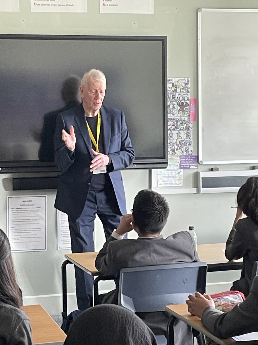 Judgemeadow's tweet photo. Year 7s exploring options and finding their calling with our 'What's My Job?' workshop at Judgemeadow! 🌟 Let's work together to achieve your career goals with @LeicesterEBC ! 💼🙌 #CareerSuccess #Judgemeadow #WhatsMyJob" https://t.co/yKifboJUun