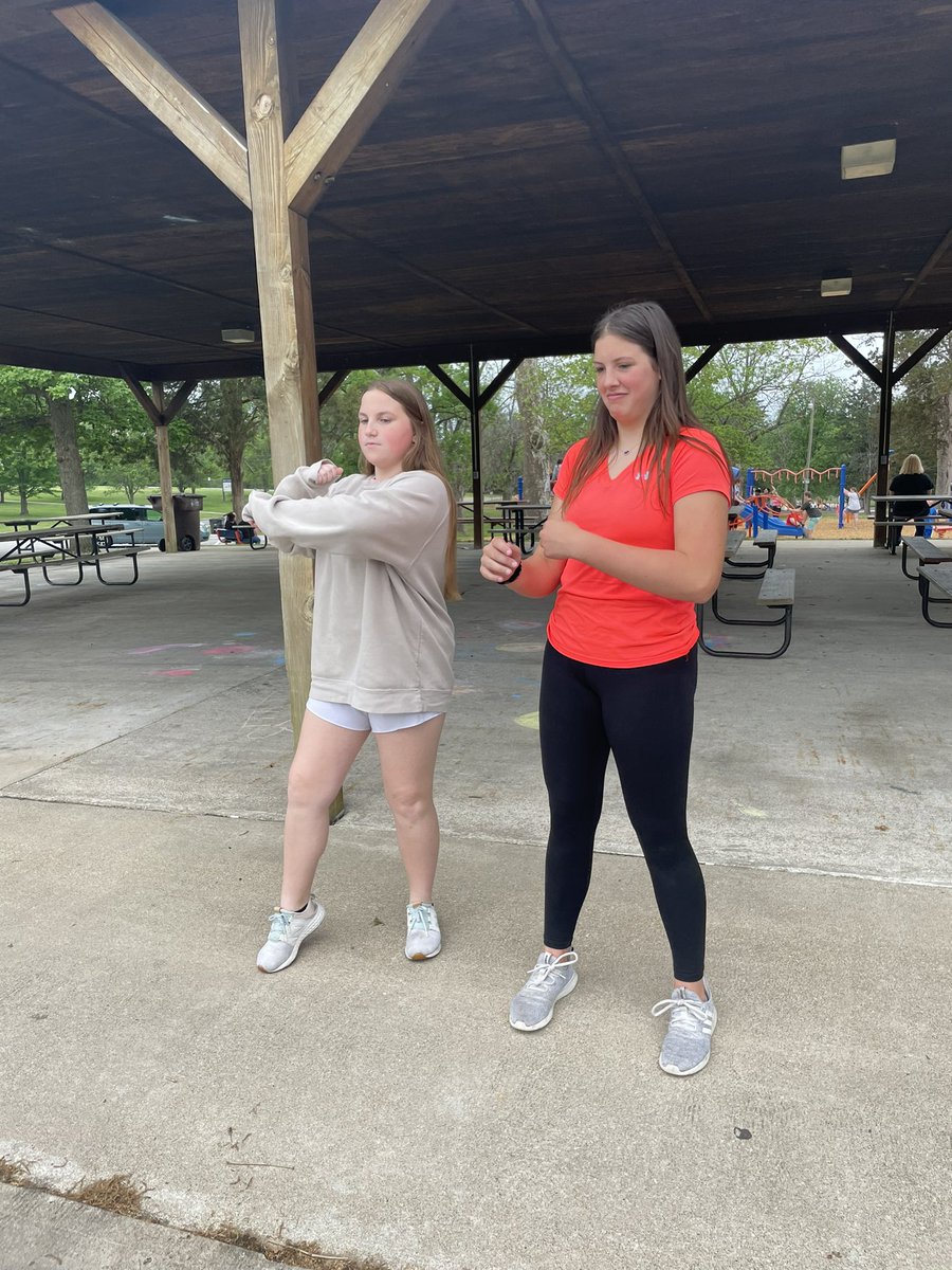 ChelseaJacobs23's tweet photo. Making the best of the day at the park before it rains #fmsteach https://t.co/5pmZEq2xQl
