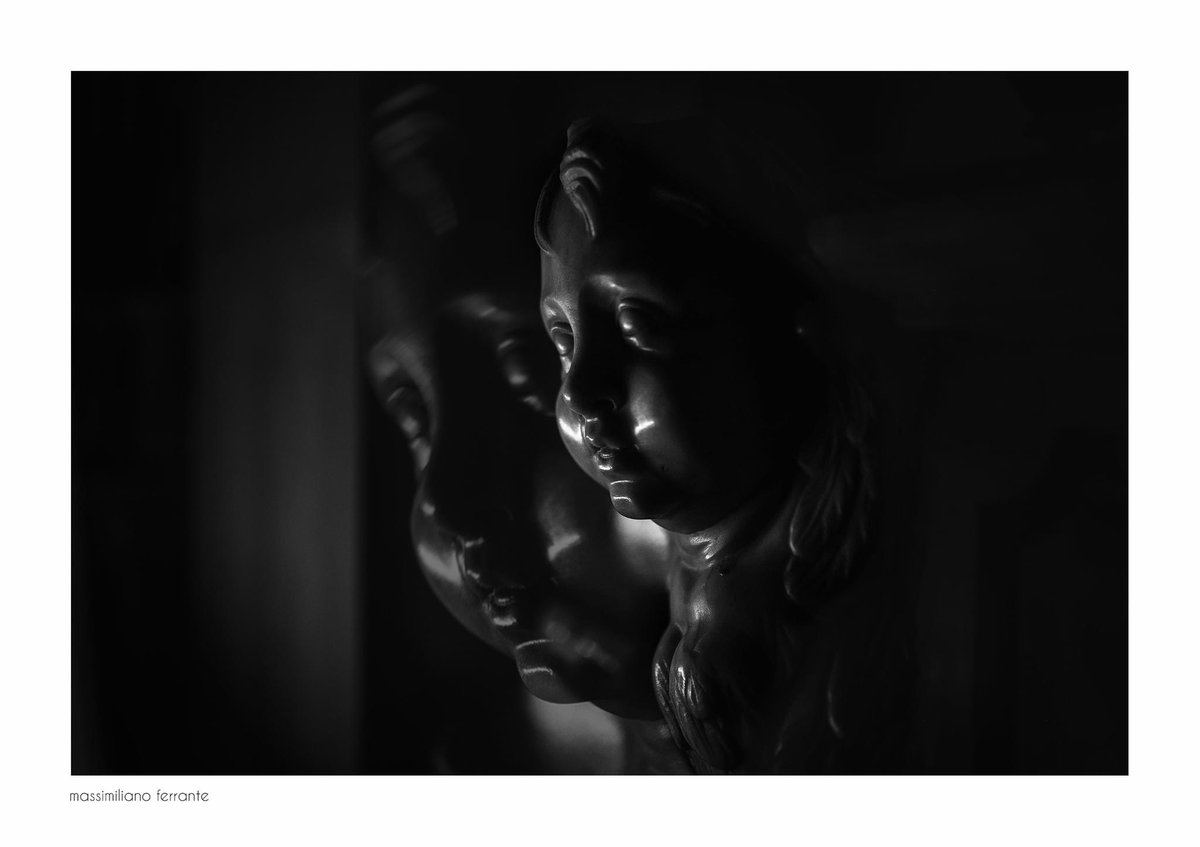 maxerrante's tweet image. “A volte penso che durante l’infanzia siamo accompagnati da un #angelo custode che ci presta la sua #intelligenza astrale, e che dopo, forse con dispiacere ma per una legge superiore, ci #abbandona.”

Soundtrack: youtube.com/watch?v=hbe3CQ…

#pessoa 
#mamiphotostudio
#angeli