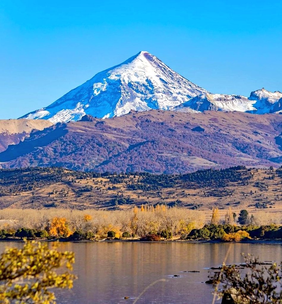 Felices hermosos 86 años Parque Nacional Lanín. ¡Cuidarlo es quererlo! Patagonia 😍🇦🇷🍂