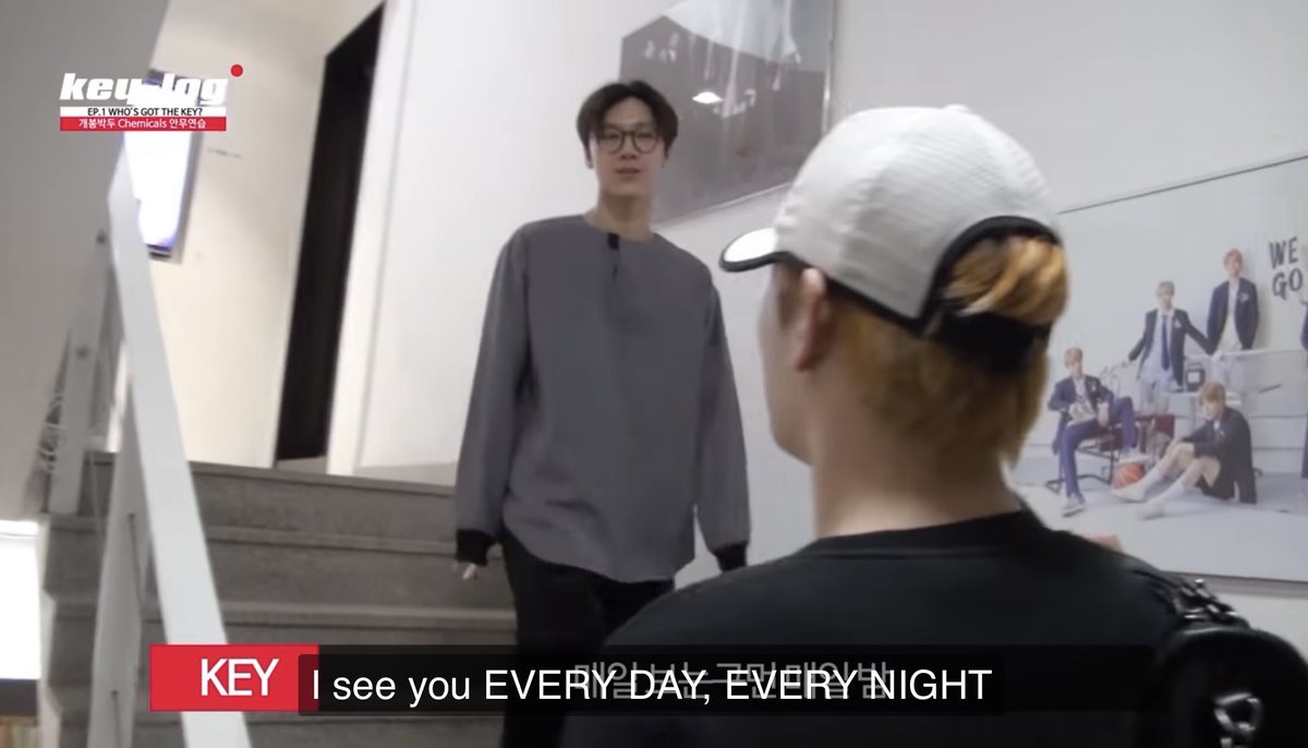 _snbth's tweet image. ใครบอกเตนล์ไม่ซ้อม มาดูนี่นะ คีย์ชายนี่เข้าตึก ละวันนั้นเจอเตนล์พอดี คีย์บอกเจอเตนล์ “ทุกวันทุกคืน”