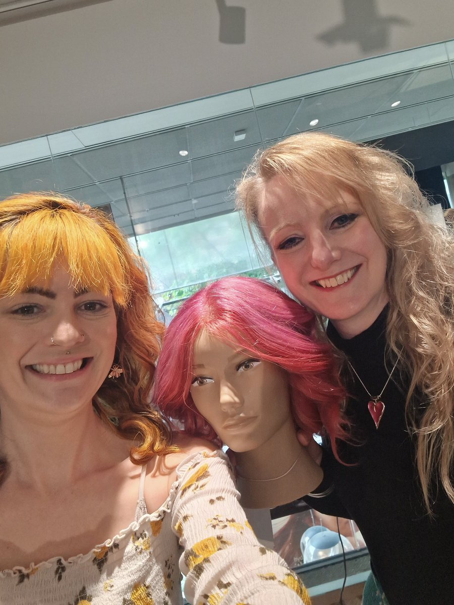 headmasters_ltd's tweet photo. What a fantastic day we had on Tuesday in London for @aveda #ColorCraft with our amazing educators Joe &amp; Dom.
Meet our model “Molly” who we carried out our #sakura blossom inspired creative vivid colours on. 🤩🌸
#CreativeColor #Aveda #AvedaColor #vegan #CrueltyFree #PinkHair https://t.co/hFrOEyP1AZ