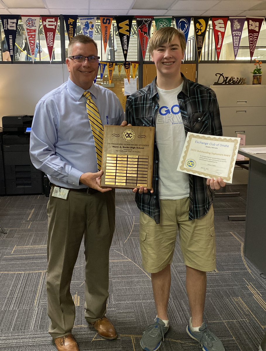 Super proud of W. Geiler as our Exchange Club of Omaha Outstanding Sophomore of the Year 🖤💛 Outstanding representative of Burke High 🖤💛 @BHSCOU #WeAreBurke #BulldogPride