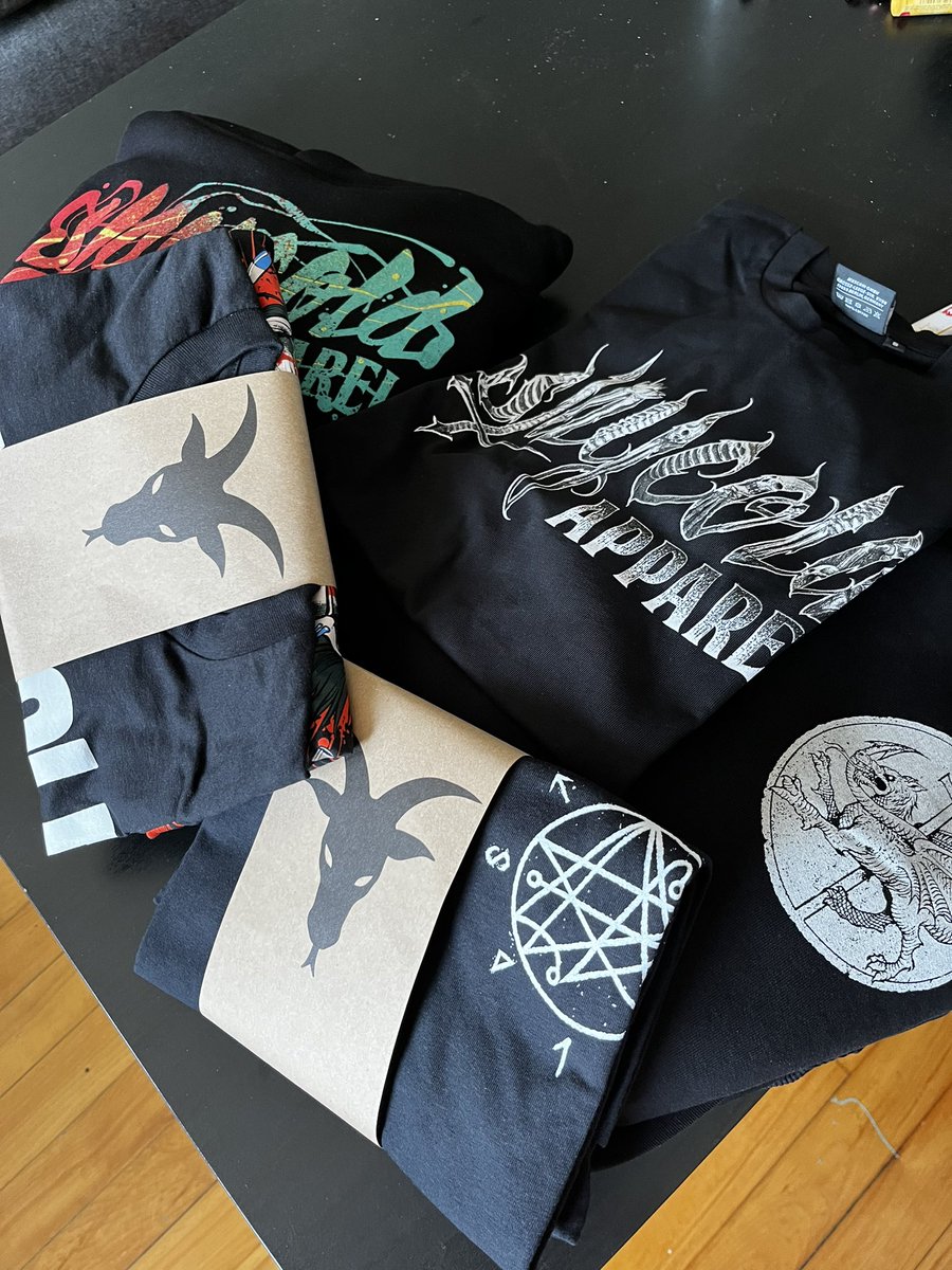 Hai420Skai's tweet image. The older I get the colder I become son 🧊 

#STAYCOLD @StayColdApprl 

Stay Cold Apparel 🩸