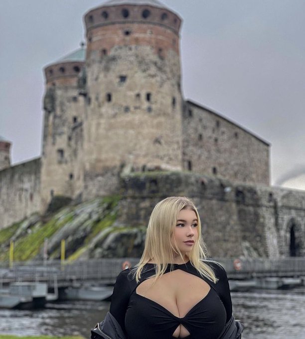 Miss me?🤍🔽 https://t.co/dpmYxwCb3i https://t.co/y4EGE2GZW8