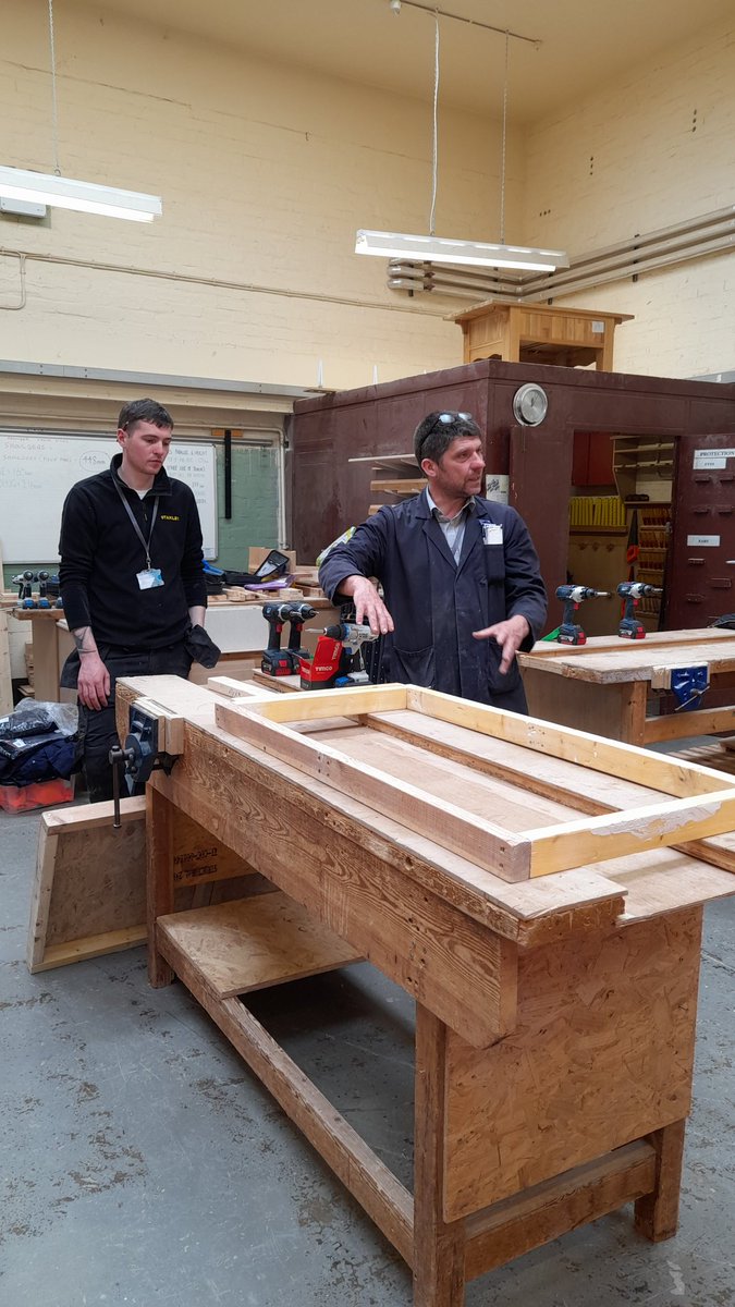 ashleighscot's tweet image. Our #CPP2023 students from @Belmont_DT are at @AyrshireColl this afternoon working with the Joinery team to make timber kit wall panels 👌🪚🔨👷‍♀️

@DYWAyrshire | @hubswscotland

#construction #teamwork #futurejoiners #timberkit #Partnerships
