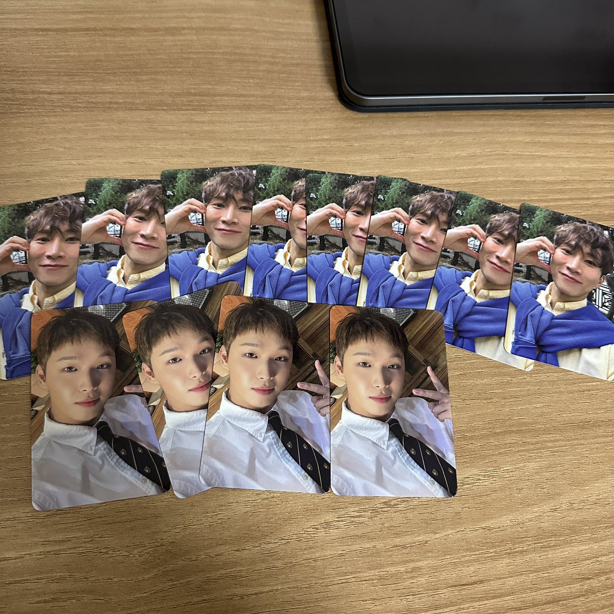 white_lodi's tweet photo. 비투비 클로버버전 앨범포카 교환 구합니다

저 : 은광, 현식
멜로디 : 민혁, 창섭, 프니, 성재 https://t.co/zNqEkauRXP