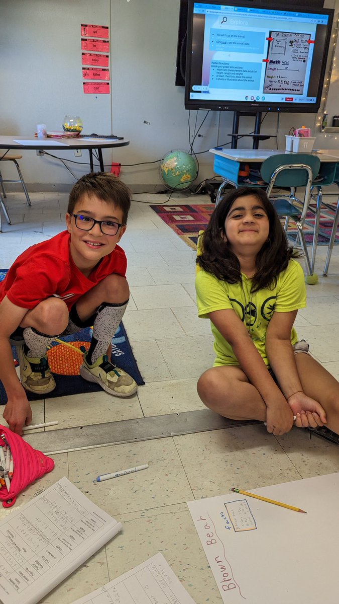 readwithmsreed's tweet photo. Fun animal research for our measurement unit! We love artistic opportunities! #SalemRollinStrong @SalemElementary https://t.co/u93R29a092