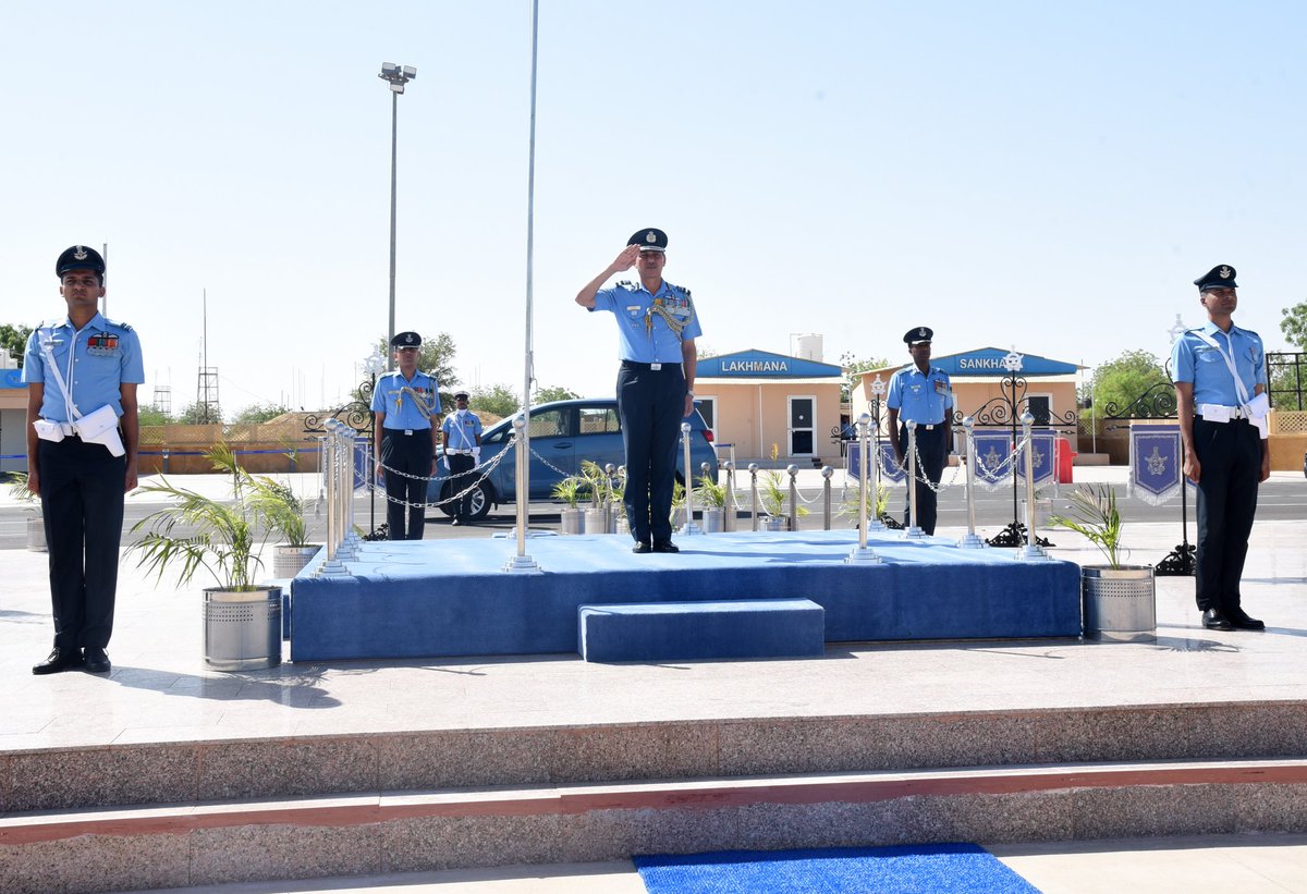 SWAC_IAF's tweet photo. Air Marshal Narmdeshwar Tiwari #AOCinC #SWAC visited Air Force Station Jaisalmer today. He was presented Guard of Honour on arrival. He addressed all personnel of the station and appreciated the task accomplishments in recent times. https://t.co/Yb8ffkVxRl