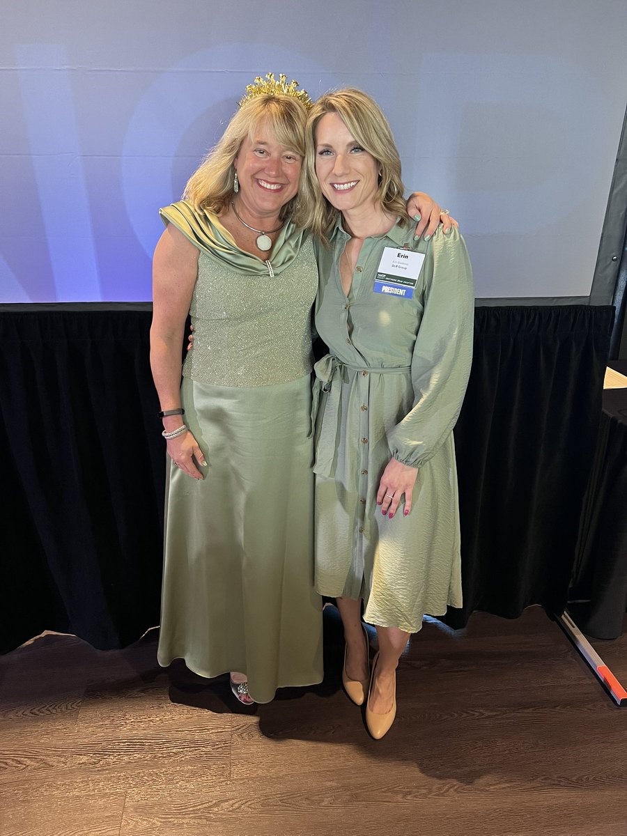 eb_92984's tweet image. Last night was such a lovely evening for the @NOhioNAIOP Awards of Excellence hosted at the beautiful Truss venue at @IntroCLE. We’re all for elevating commercial real estate in Northeast Ohio and special thanks to our emcee miss @DebbieBerryCLE 🙌🏼