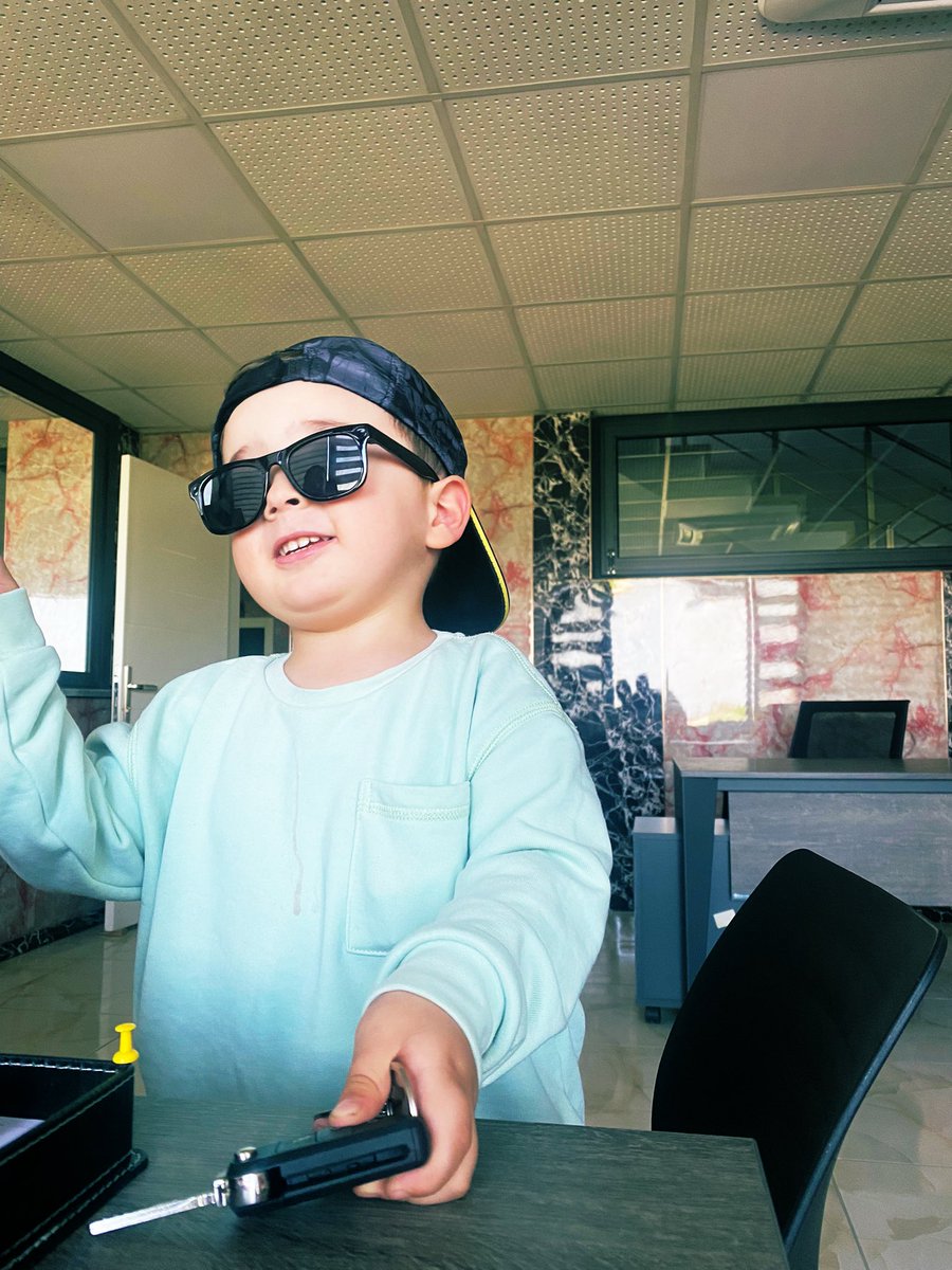 Piyasayı kaptım, buldum anahtarını
Valla' yedir'ce'm sana o laflarını