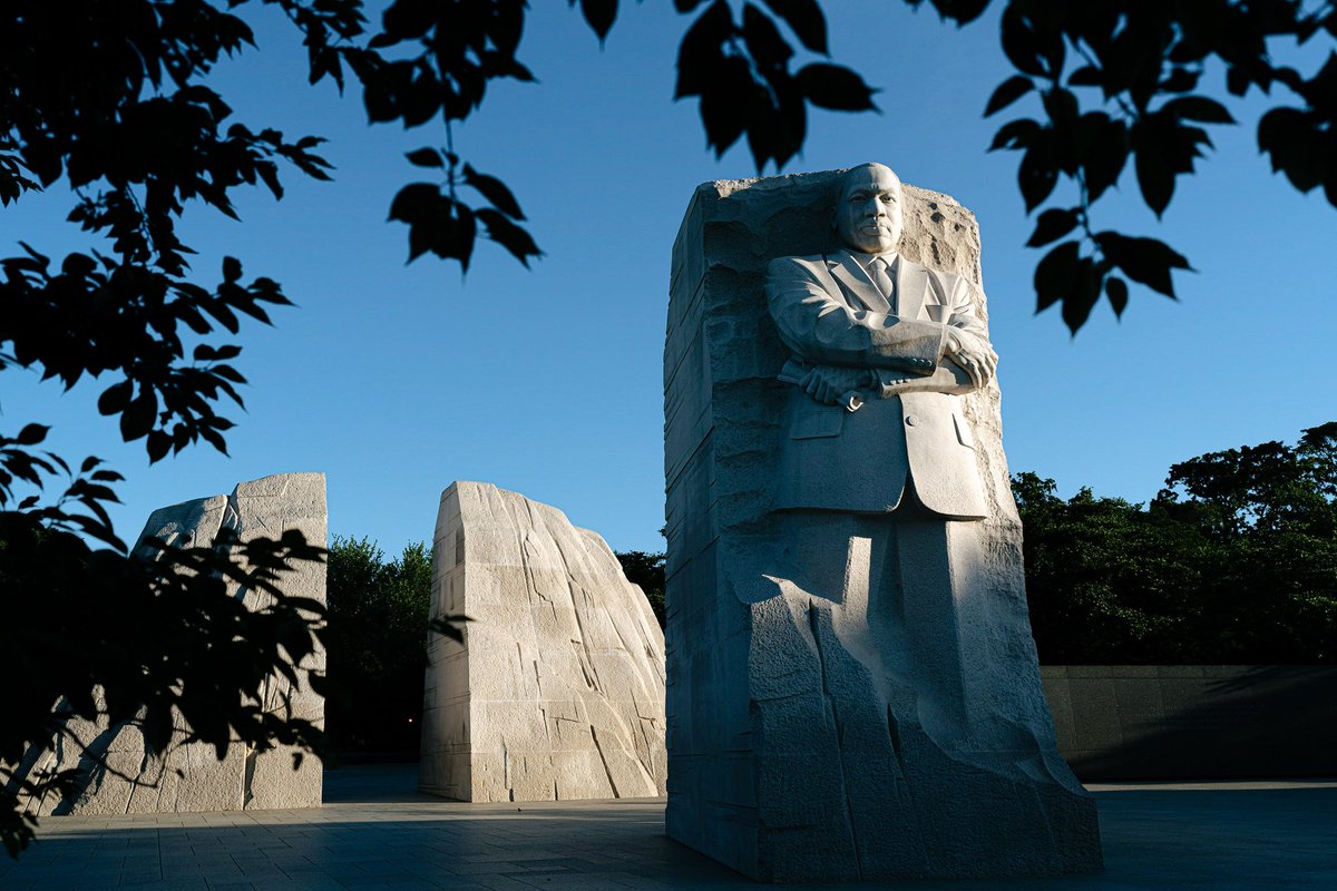 coastahtoursdc's tweet image. Pay respect to one of America&apos;s honorable heroes!💯🙏❤️

Explore Washington DC through our quality services. Link in our bio.🔗

#WashingtonDC #coastahtoursdc #dcarchitecture #dcmonuments #herostatue #martínlutherking #partybusdmv #servicetour