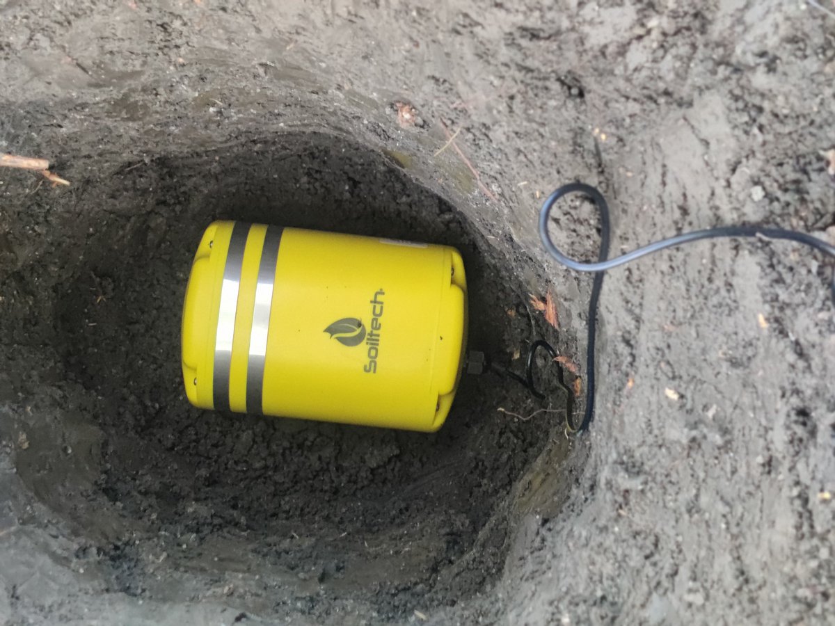 agceleration's tweet image. #irrigation season is upon us. What better way to moniter your soil moisture than with a @SoiltechW sensor. 
Making every drop count. #farmingtech #almonds #Agtech