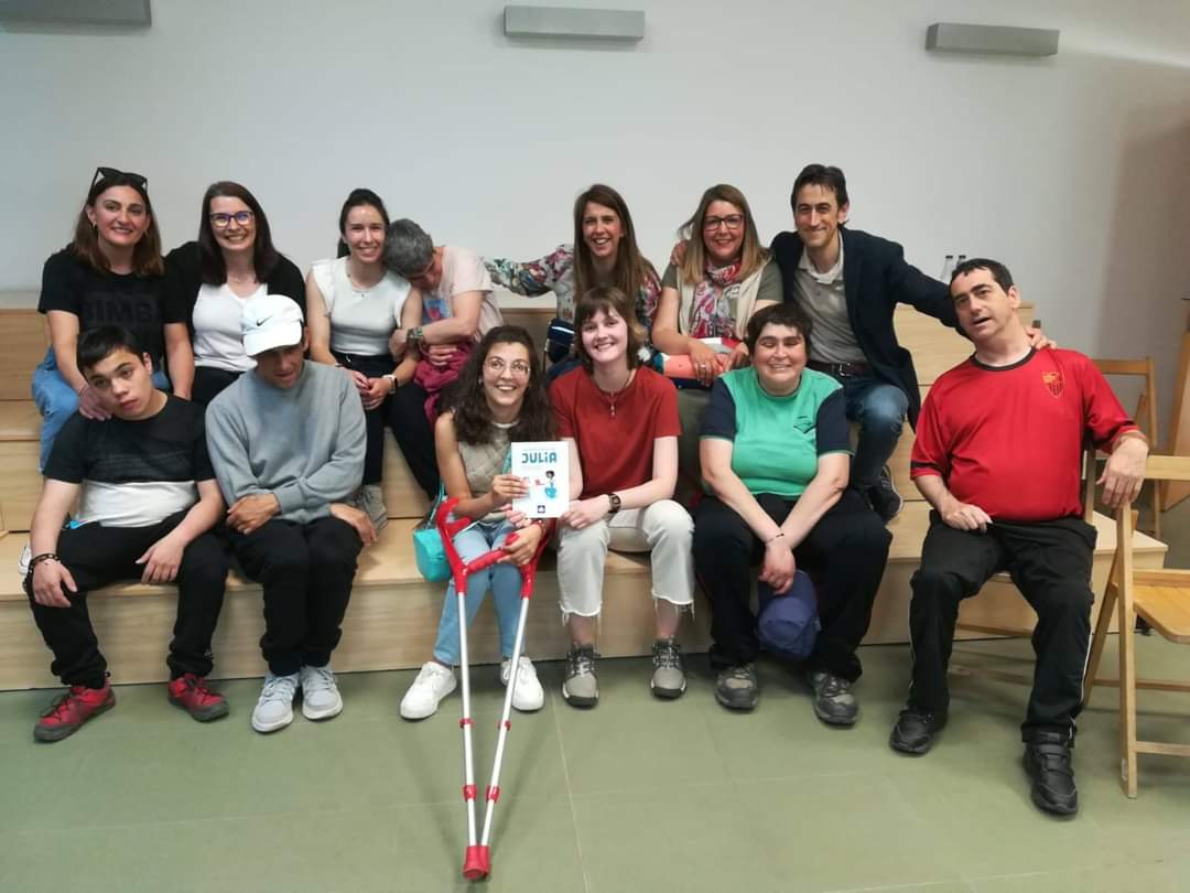 And_Catalan's tweet photo. ¡Menuda experiencia!

Muchas gracias a @AspaceSalamanca por acompañarnos y a la biblioteca de @AytoVillamayor por organizarlo. https://t.co/kn4ZyeluFD