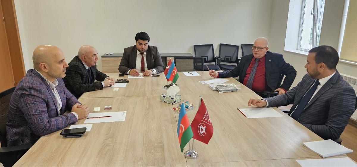 ataa_aze's tweet image. Qarşılıqlı turizm əlaqələrinin inkişafı və əməkdaşlıq imkanları #ATAA sədri Göydəniz Qəhrəmanovla Kubanın  Azərbaycandakı səfiri Carlos Valdes de la Consepsian və Venesuela Respublikasının səfiri Kristofer Alberto Martinez Berroteran arasında keçirilən  görüşdə müzakirə olunub.