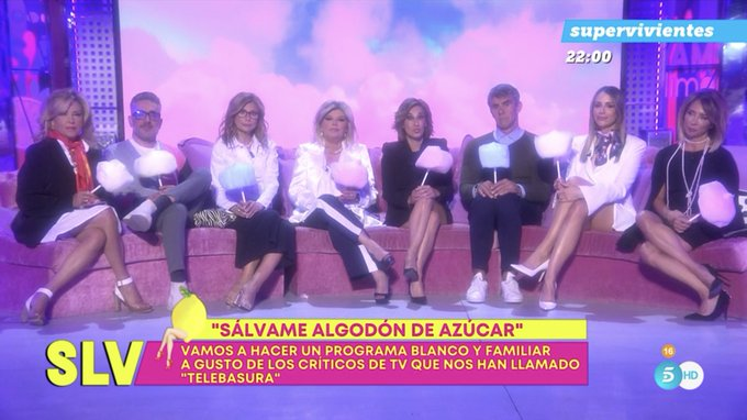 MiguelBermejo_'s tweet image. 'Sálvame' ha decidido adoptar la filosofía "si esto es el final hagamos que merezca la pena" y nos está regalando una lección de televisión, ironía y sentido del humor ante la adversidad.