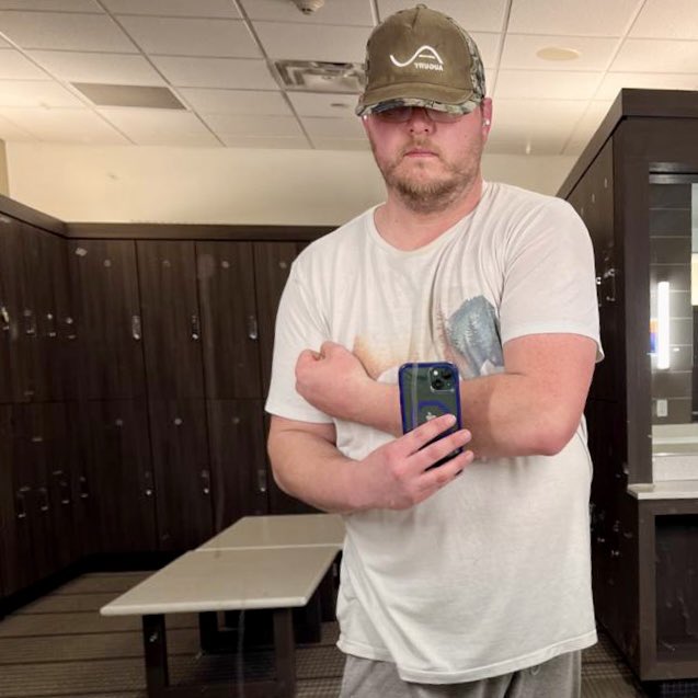 Big, dumb, sweaty, and stonky. <a href="/Bulletpuppy331/">BulletPigDog</a> GITTIN’  BIG fer dad. This mutt is gittin’ dumber and bigger every day.