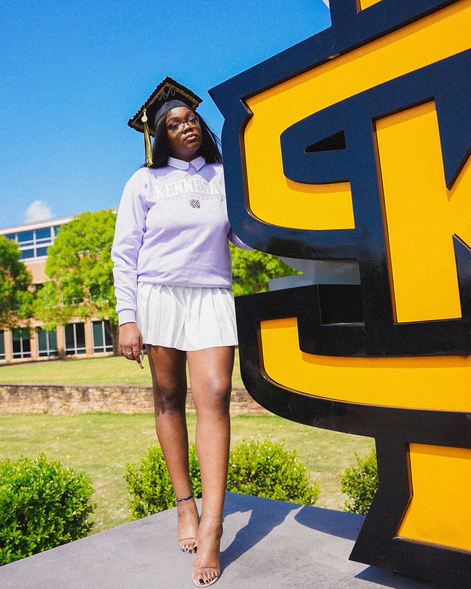 ayoadekemii's tweet image. proud of all my b.s👩🏾‍🎓 #techbae #alumna