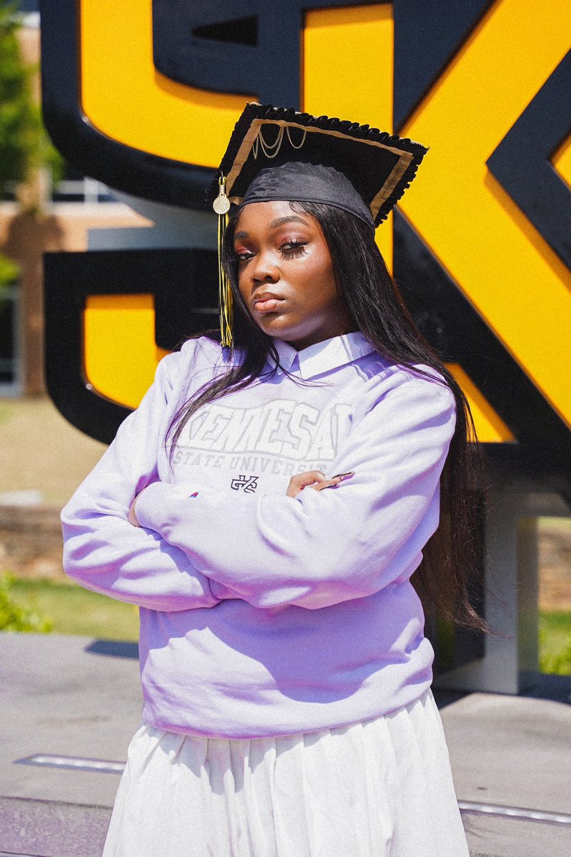 ayoadekemii's tweet image. proud of all my b.s👩🏾‍🎓 #techbae #alumna