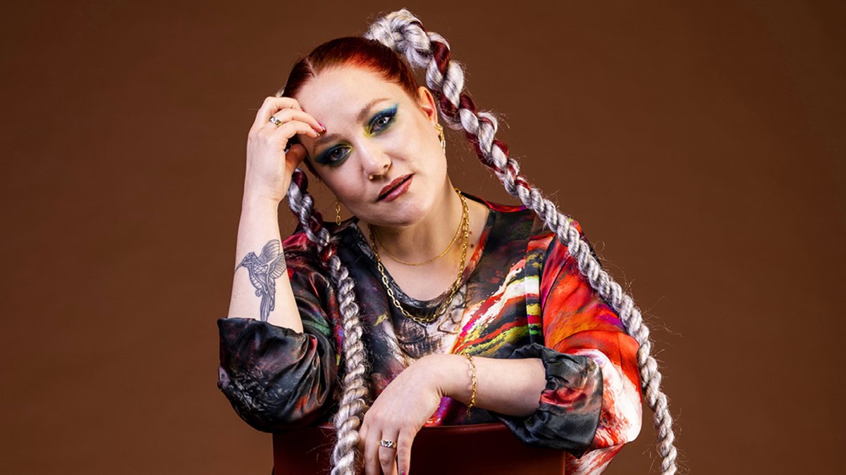 helenamaymusic's tweet photo. "That’s some of the best pop we've heard lately" ⭐️⭐️⭐️⭐️⭐️ British talent laying her evocative & fierce vocals over a bed of commercial-infused goodness" @itsmesmerized https://t.co/3MTPrChQ2f #MusicReview #SomebodyNew #BritishSinger #FunkPop #EuphoricPop #FierceVocals #BestPop https://t.co/NUSjlVbbPw