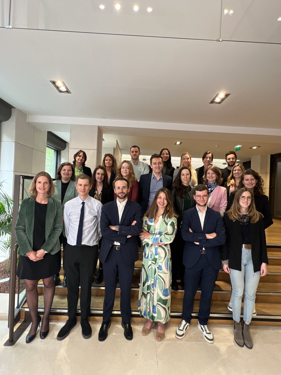 HUBInstitute's tweet image. 🏆 Récompensons les #leaders engagés !
Le palmarès HUB35 Sustainable 🌱 félicite les 35 jeunes talents (de - de 35 ans !) ayant développé des projets à #impactpositif dans leur entreprise.
Parmi eux :
👏 Cédric Laroyenne (@Cedric_Lryn), Directeur de l&apos;Engagement - Délégué Général…