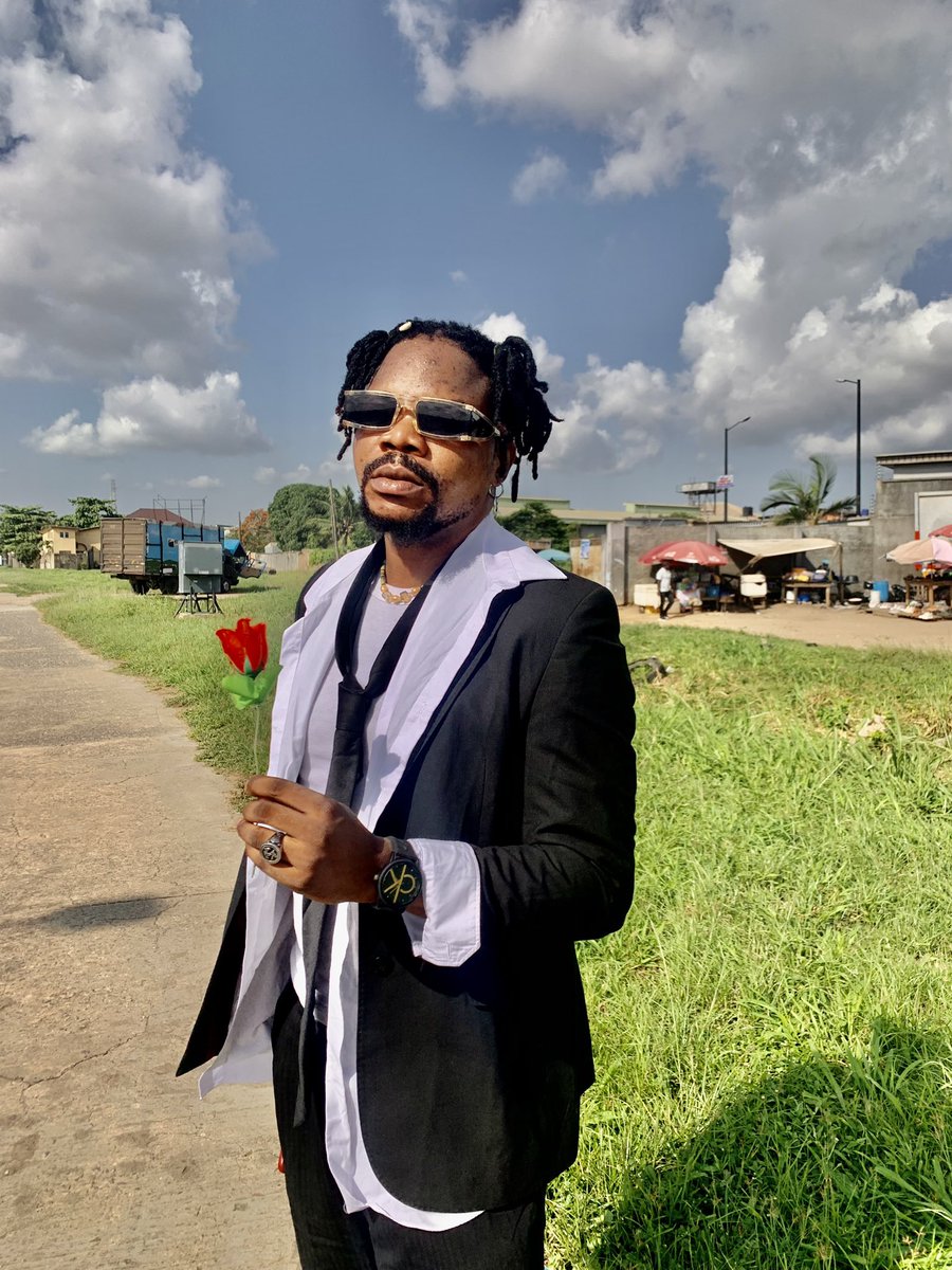 pastour_ab's tweet photo. I Told You Iโll Do Anything For Love โค๏ธ Even If It Means Walking From Mainland To Island With My Barefoot ๐ฆถ
๐ตTrue Love ๐น
#instapic #ragafela #truelove #likepic #youtubepost | Buju idanwo Lege Ludacris #TheFlashMovie https://t.co/GPhoX3x5Gk