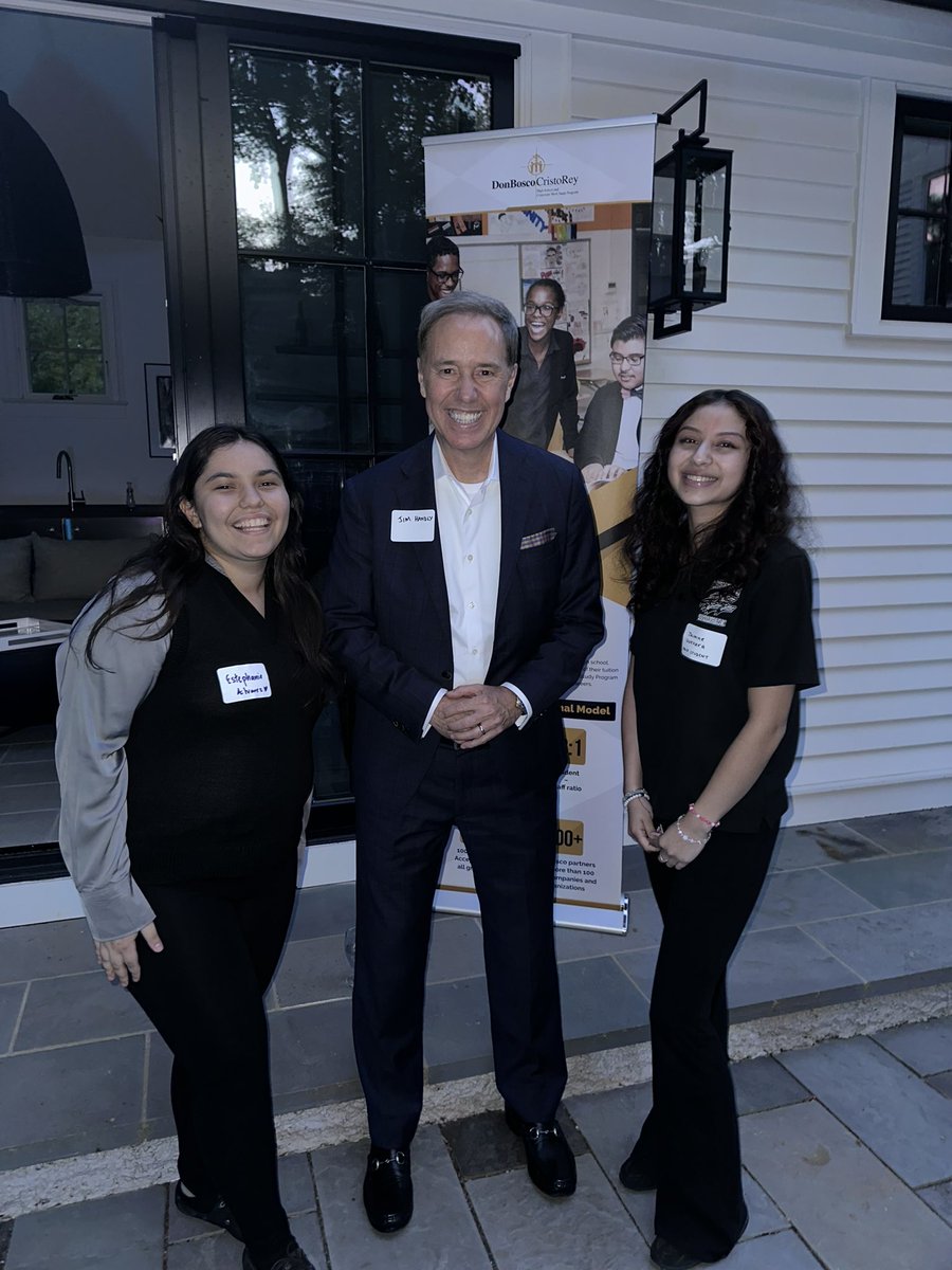 DonBoscoCR's tweet photo. Our students had the incredible opportunity to connect with @JimHandly from @nbcwashington !!
#dbcr #donboscoCR #ADWcomUNITY #ADWcomUNIDAD https://t.co/YbrLMjMLgQ