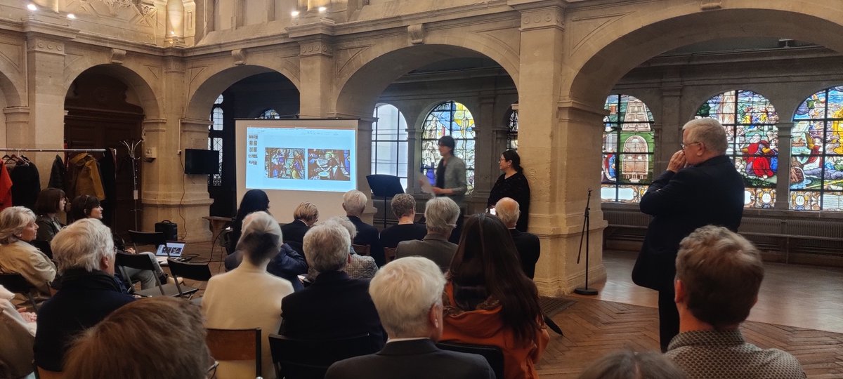 FondationND's tweet photo. [Inauguration] Grâce au soutien de deux fondations abritées par la Fondation Notre Dame, la #rénovation des #vitraux de l’église Saint-Étienne-du-Mont (Paris 5e) a pu être menée à bien. 
L'inauguration a eu lieu hier en présence des mécènes. https://t.co/UijHiFMuNa