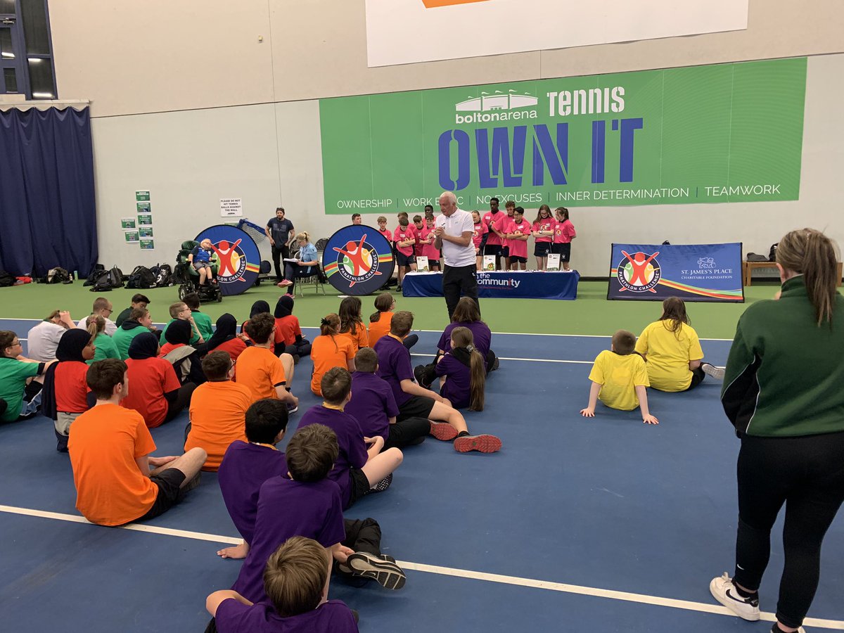 SJCES's tweet photo. Y8 Sports leaders were incredible again today leading the NW finals of the Xtend finals for students with SEN 🏀 ⚽️ 🏏 https://t.co/hacEQtlrVQ