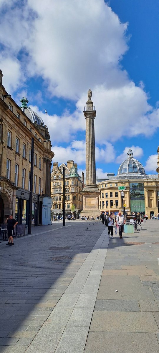 #Newcastle in lovely sunshine. Glorious setting for this evening's <a href="/RIBANorthEast/">RIBA North East</a> #Awards