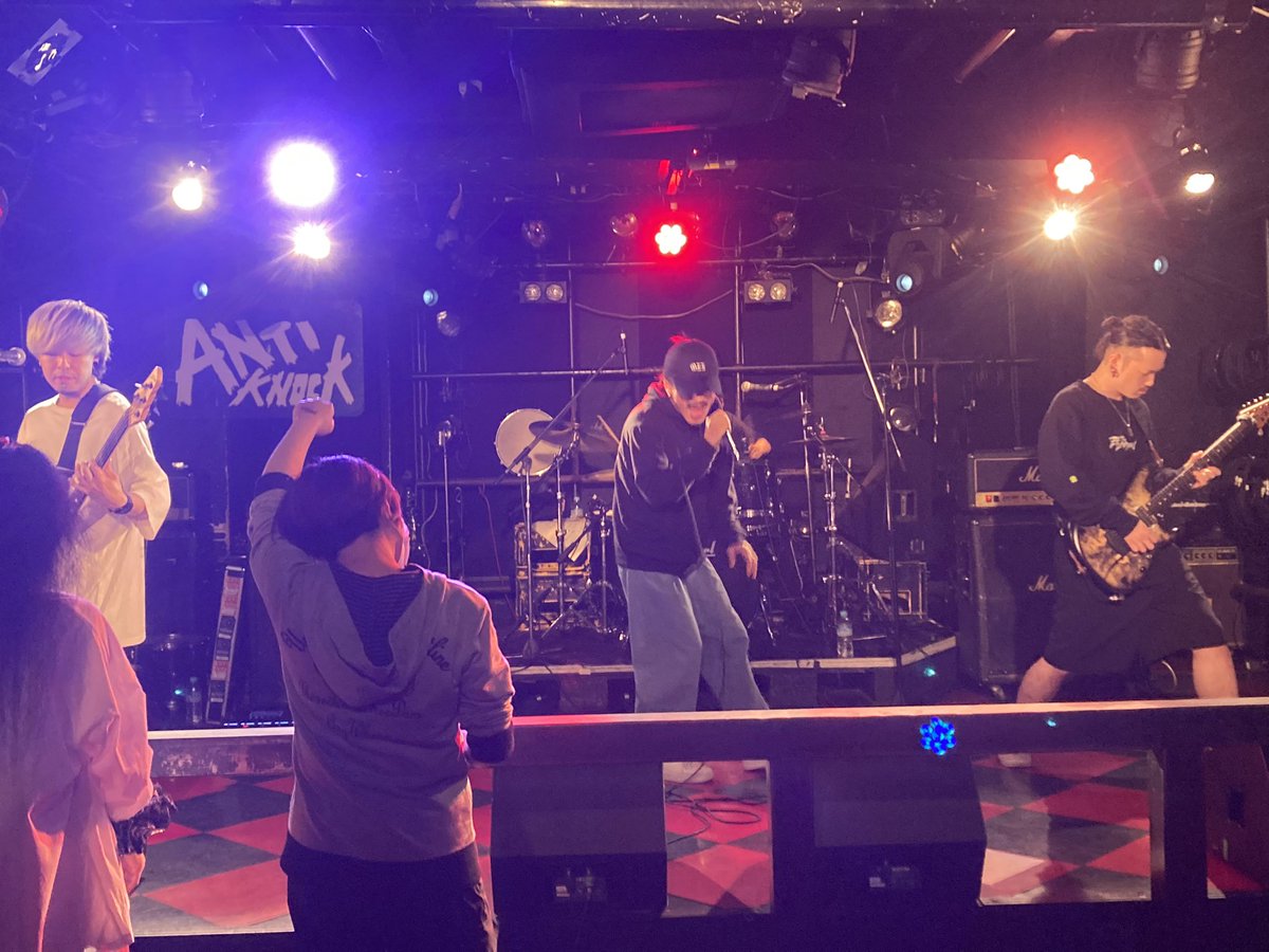 missonecup04's tweet image. 昨日の狐火ライブ
#ヱヰ十
#FooLiGANS
#WILDOGS
011
STANDZ
ありがとうございました！