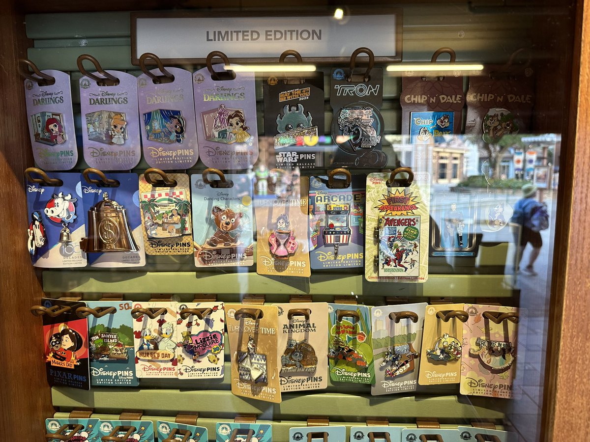 Disney Pins Blog on Twitter "Pin Traders at Disney Springs