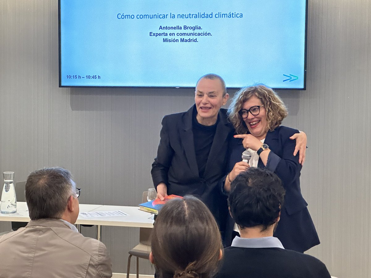 Inspirador y también clarificador encuentro sobre las ayudas a la descarbonización que ha congregado a representantes de distintas empresas y emprendedores interesados en poner en marcha proyectos vinculados con #ValladolidMision (hilo 👇)