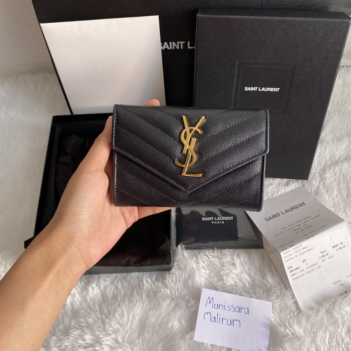 shepaengg's tweet photo. Ysl cardholder Y21
Used like new อะไหล่ทอง รุ่นฮิต ขอบมุมกริบ อะไหล่มีสะเก็ด1จุดเล็กๆ มีร่องรอยการใช้งานเล็กน้อย โดยรวมยังสวยและใหม่ หนังป่องและหอมค่า

อุปกรณ์ : fullset + rec embassy 🇹🇭
✅ ส่งต่อ 12,000

#yslthailand #ส่งต่อแบรนด์เนม #แบรนด์เนมมือสอง #yslส่งต่อ https://t.co/Xn4wtyqV6b