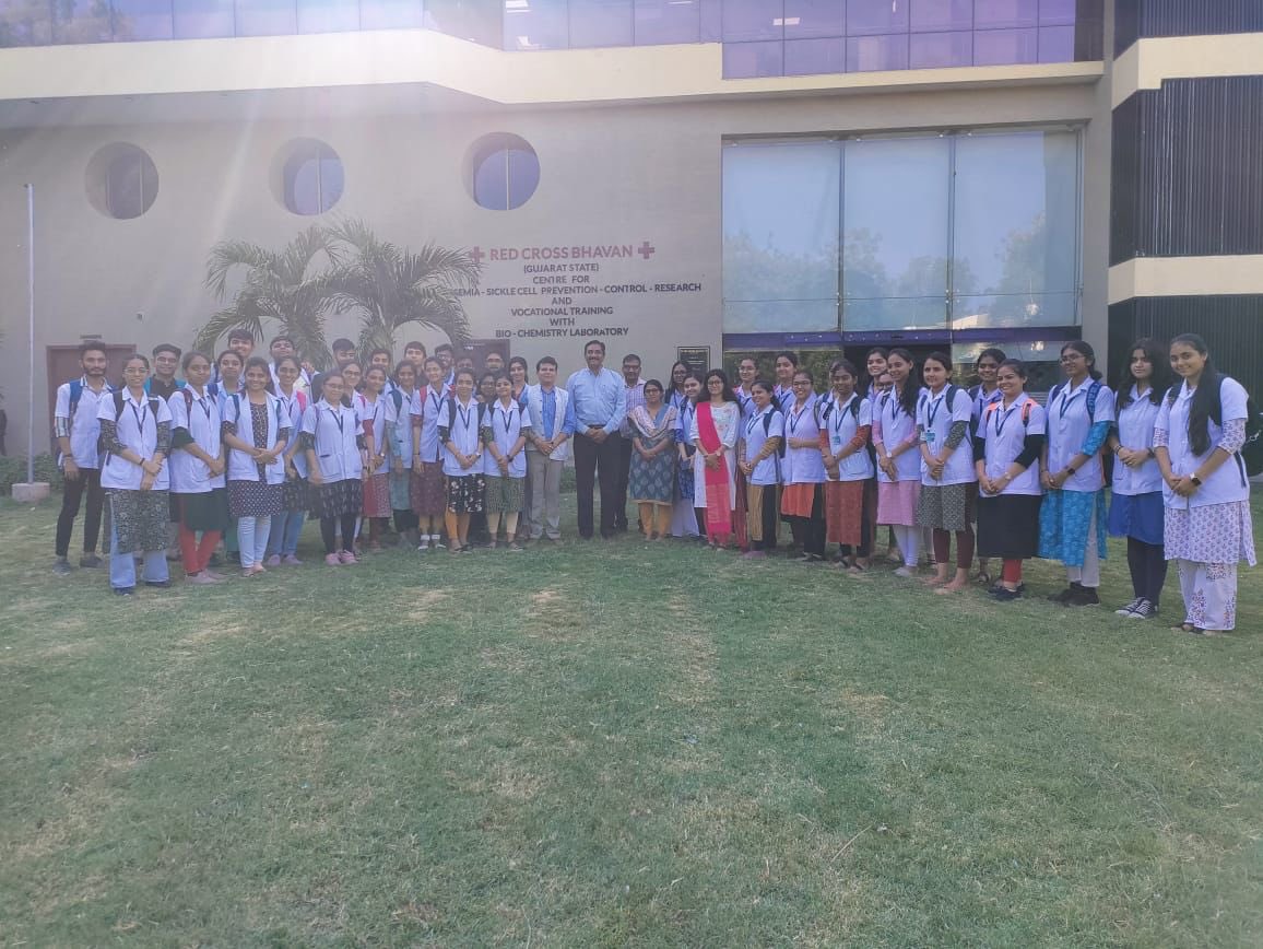 redcrossgujarat's tweet photo. A discussion about measures against #heatwave was held today as part of #DisasterManagementTraining under the guidance of our hon. chairman Shri @ajayhpatel9262 sir who remained present in meeting along with #seniorstaff & trained 43 #volunteers for upcoming on ground activities. https://t.co/oPllMdp039