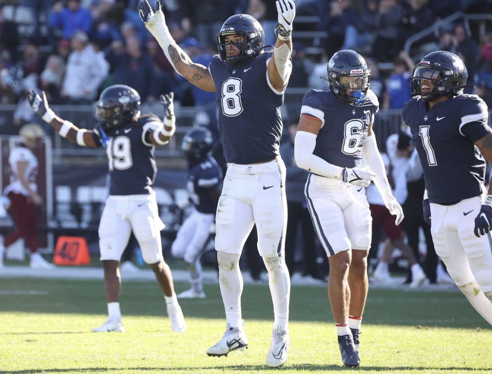 Isaiah Gibson (@isaiahgibson99) on Twitter photo Blessed to receive a offer from UCONN!! <a href="/CoachMac_UCONN/">Kenny McClendon</a> <a href="/robinsfootball1/">Warner Robins Football</a> @RobinsRecruits <a href="/RustyMansell_/">Rusty Mansell</a> <a href="/JeremyO_Johnson/">Jeremy Johnson</a> <a href="/MohrRecruiting/">Brian Mohr</a> <a href="/lukewinstel/">Luke Winstel</a> Blessed to receive a offer from UCONN!! <a href="/CoachMac_UCONN/">Kenny McClendon</a> <a href="/robinsfootball1/">Warner Robins Football</a> @RobinsRecruits <a href="/RustyMansell_/">Rusty Mansell</a> <a href="/JeremyO_Johnson/">Jeremy Johnson</a> <a href="/MohrRecruiting/">Brian Mohr</a> <a href="/lukewinstel/">Luke Winstel</a>