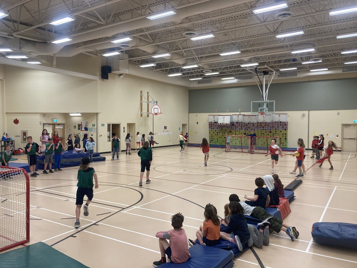 Triple sport semi-final today with Mr. Hornborg! Solid effort and friendly competition happening! @MikeO_AVRCE <a href="/AVRCE_NS/">Annapolis Valley Regional Centre for Education</a>