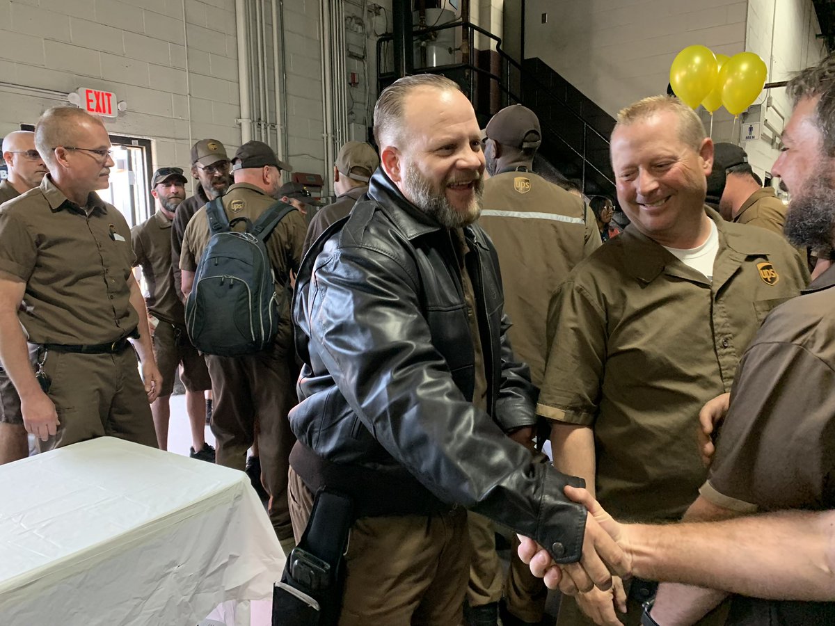 carie_monroe's tweet photo. Mark Durkee inducted into #CircleOfHonor @UPSers all proud of his accomplishment 25 years without a crash! His speech was outstanding! https://t.co/we2tcojOIR