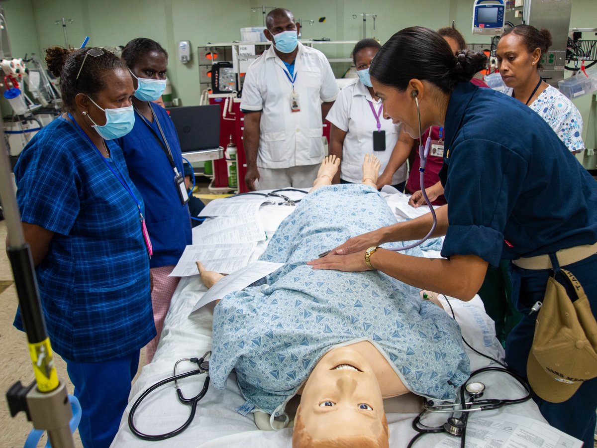 MilitaryHealth's tweet photo. Whether at home or abroad, nurses are making a difference anytime, anywhere—always. 
 
#NursesWeek #DHAnurses @DOD_DHA https://t.co/AcpaeYSoT2