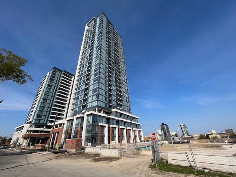RENXca's tweet photo. Kitchener-Waterloo region, at doorstep of Greater Toronto Area, key focus at inaugural Southwestern Ontario Real Estate Forum. What's driving #WaterlooRegion growth, SWO as a whole https://t.co/elLjW0CWJE #cre #crecanada #sworef #KW #GTA #GTARE #GGH #TorRE #TorontoRE #realestate https://t.co/NB5En8yO87