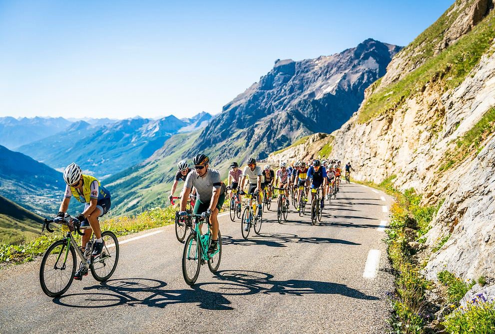 sportstoursint's tweet photo. Secure your place at the most prestigious sportive of them all this July! The event organisers may have sold out online, but luckily as Premium Gold Tour Operator we have a limited number of entries left to the Etape du Tour! 📢 🚴‍♀️ 

👉 https://t.co/GqtUVmHF1l

#etapedutour #TDF https://t.co/EeJbSNfirT