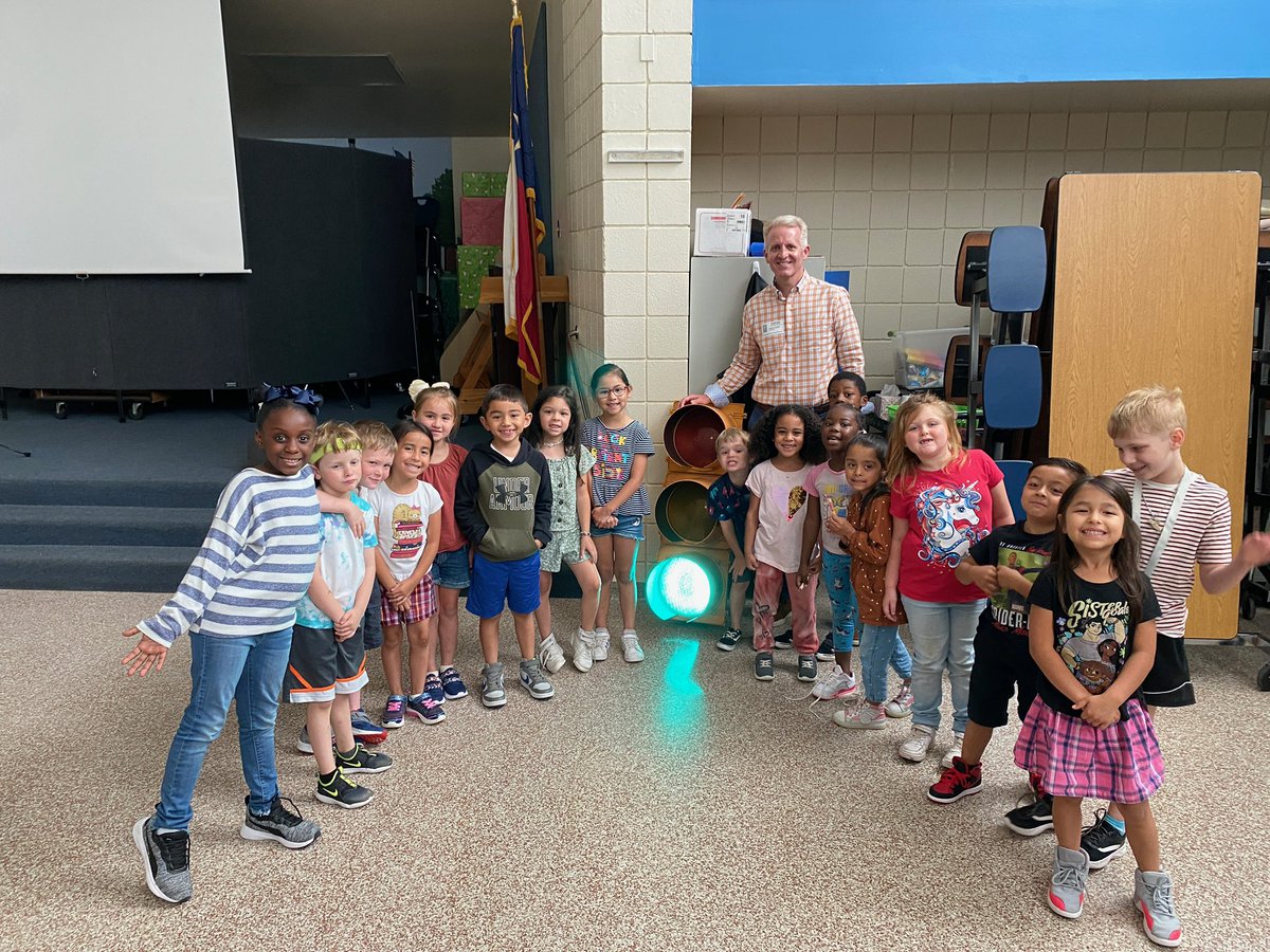 Best way to start a day… speaking to the Kinder students at <a href="/EhrhardtKISD/">Ehrhardt Elementary</a> all about traffic engineering and safety as a pedestrian. These Eagles were fantastic! Thank you teachers today and every day. <a href="/KleinISD/">Klein ISD</a>